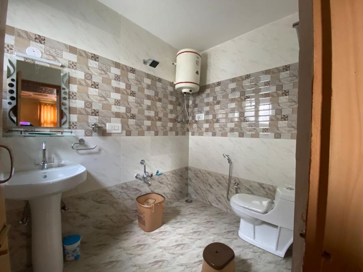 Penthouse Villa Сринагар Экстерьер фото