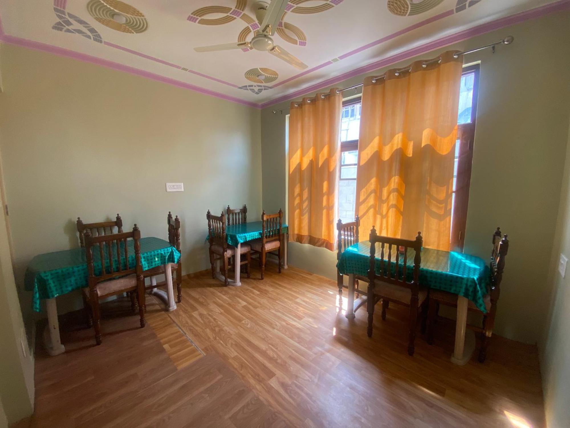 Penthouse Villa Сринагар Экстерьер фото